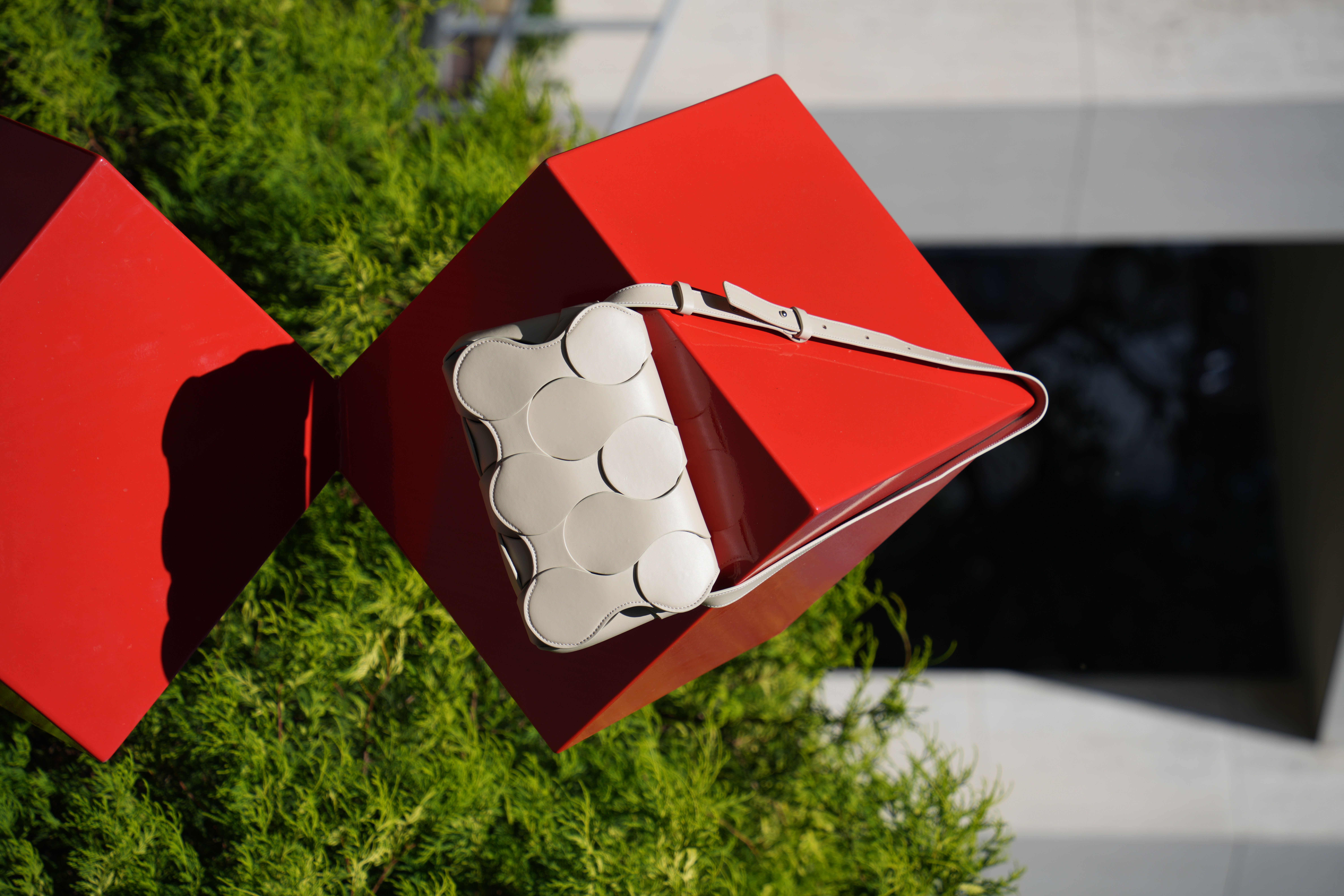 DOOZ red cube editorial